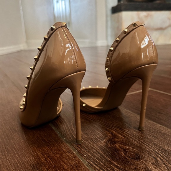 Gold & Tan Steve Madden Heels - Picture 5 of 6
